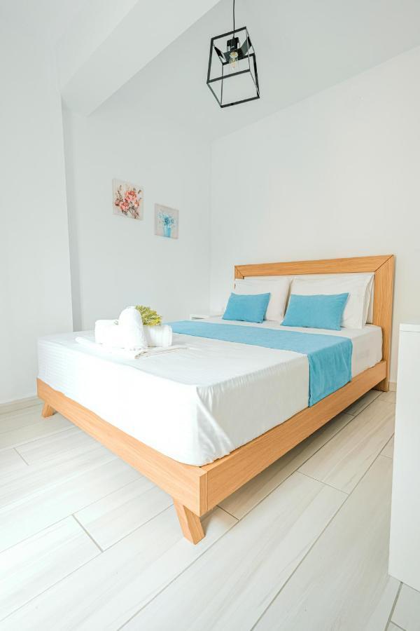 Design Suites Efharis Néa Péramos Buitenkant foto