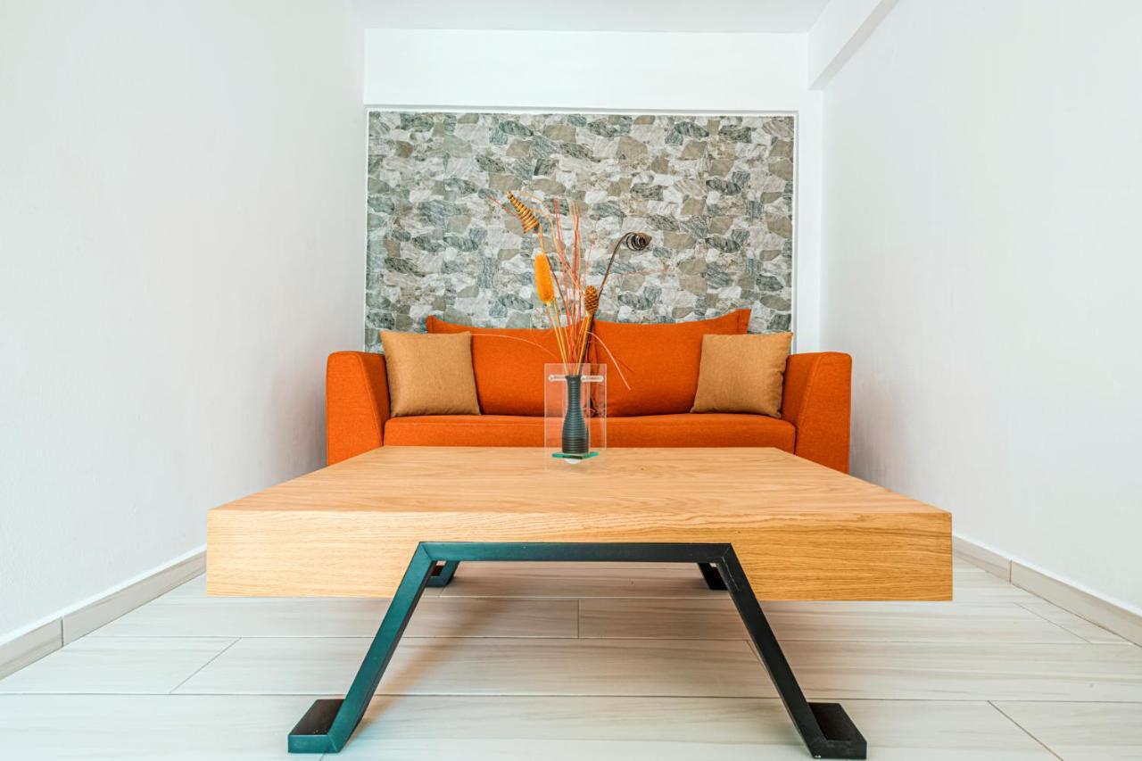 Design Suites Efharis Néa Péramos Buitenkant foto