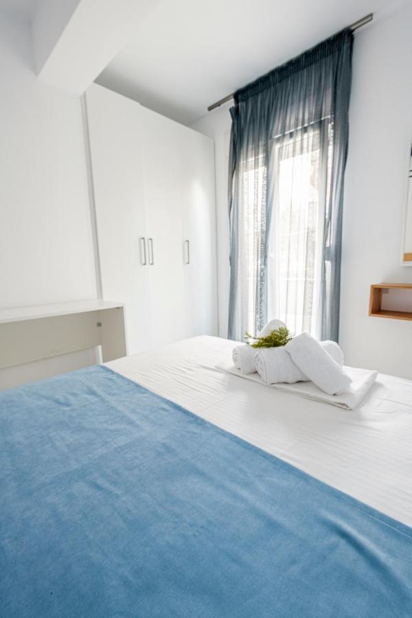 Design Suites Efharis Néa Péramos Buitenkant foto